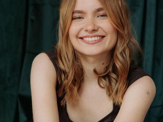 Charlott Reschke Sexy (5 Photos)