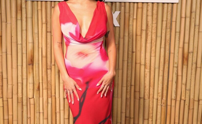 Zoe Cipres Sexy (8 Photos)