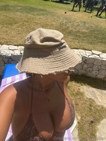 saucytitsbali Nude Leaks OnlyFans Photo 20