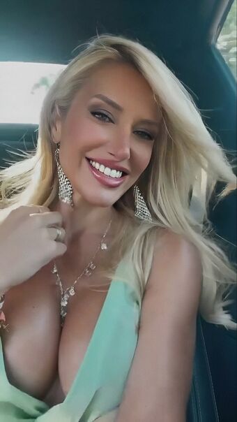 Alexia Daye Nude Leaks OnlyFans Photo 2