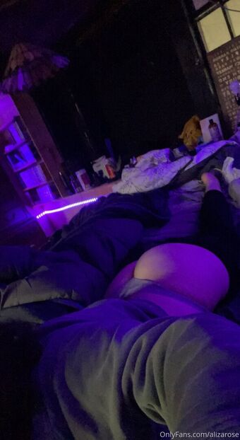 Aliza Rose Nude Leaks OnlyFans Photo 9