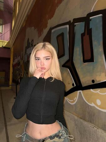 Aly.revolver Nude Leaks OnlyFans Photo 17