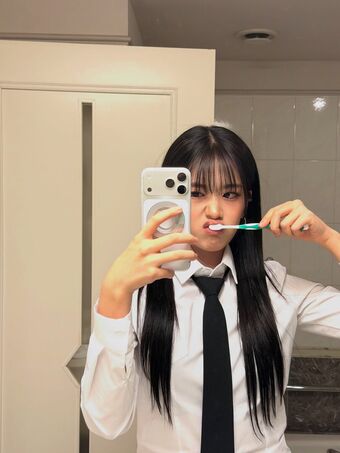 An Yujin 안유진 | Nude Leaks OnlyFans Photo 143