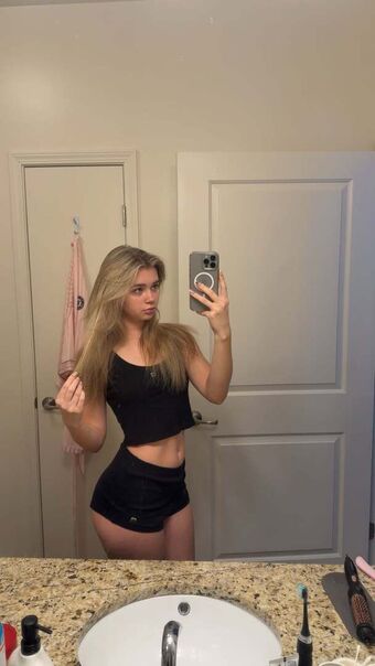 Angel Policarpova Nude Leaks OnlyFans Photo 31