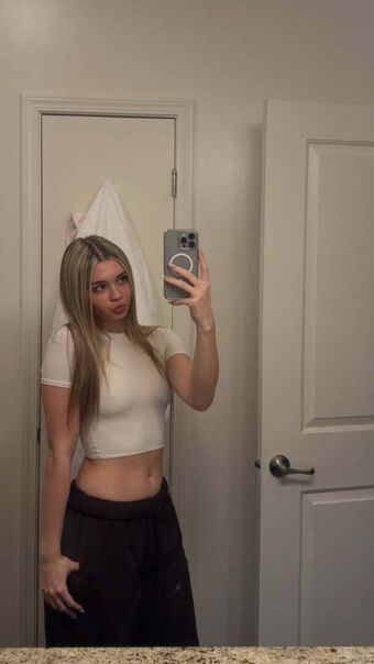 Angel Policarpova Nude Leaks OnlyFans Photo 32