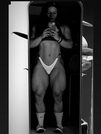 Angela Bodybuilder Nude Leaks OnlyFans Photo 4