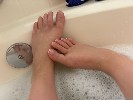 Anna Curvy / thegorillagrip Nude Leaks OnlyFans Photo 2