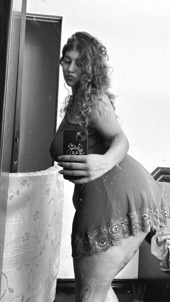 annaluizaa_333 Nude Leaks OnlyFans Photo 1