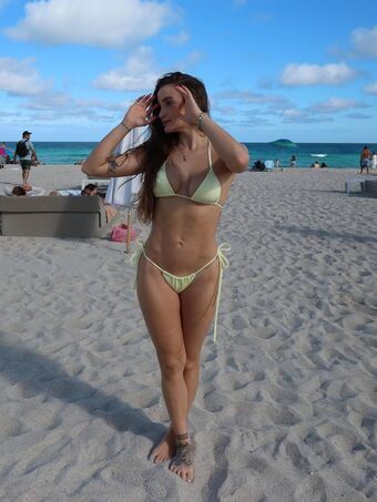 Anna Lyvia Nude Leaks OnlyFans Photo 33