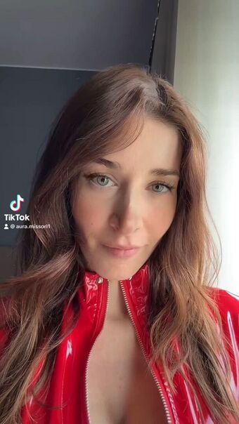 Aura Milani Nude Leaks OnlyFans Photo 2