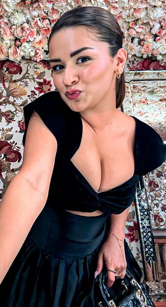 Avneet Kaur Nude Leaks OnlyFans Photo 109