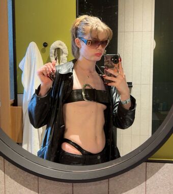 Bambi Snow Nude Leaks OnlyFans Photo 4