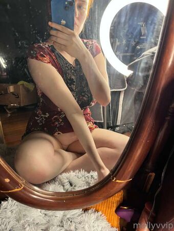 Classy Gothic Witch Nude Leaks OnlyFans Photo 38