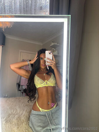 Cora Chisholm Nude Leaks OnlyFans Photo 5