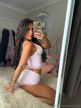 Cora Chisholm Nude Leaks OnlyFans Photo 2