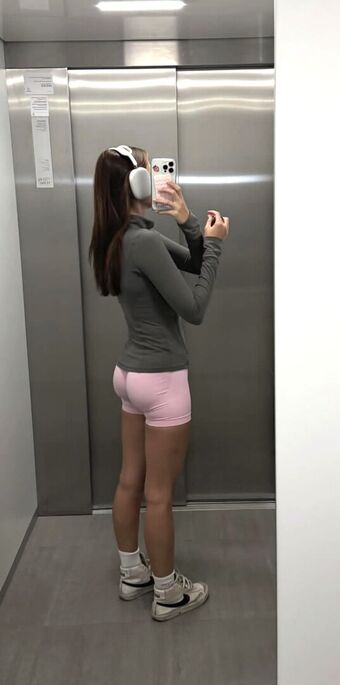 Daria Garipova Nude Leaks OnlyFans Photo 1