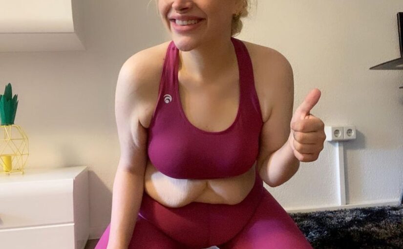 Aline Bachmann Sexy & Topless (4 Photos)