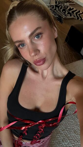 Eden Gross Nude Leaks OnlyFans Photo 11