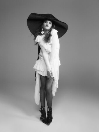 Ever Anderson Nude Leaks OnlyFans Photo 5