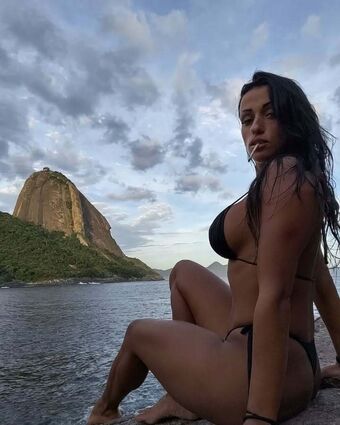 Fernanda Striffler Nude Leaks OnlyFans Photo 2