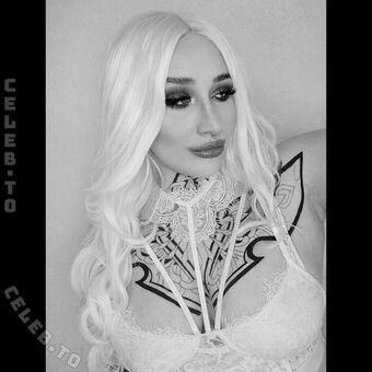 Frau Kopf Nude Leaks OnlyFans Photo 23