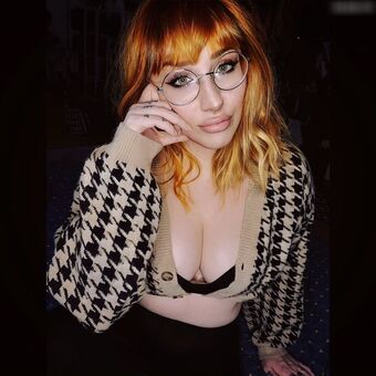 Frau Kopf Nude Leaks OnlyFans Photo 17