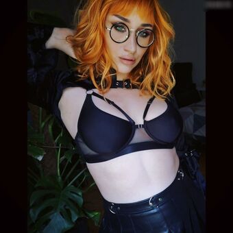 Frau Kopf Nude Leaks OnlyFans Photo 15