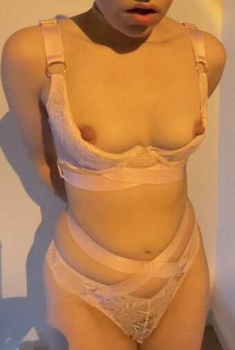 G3ntl3_m00nl1ght Nude Leaks OnlyFans Photo 15