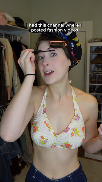 Gabrielle Jones | gabis_vintage Nude Leaks OnlyFans Photo 6