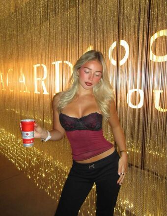 Grace Quigley / gracequigleyyy Nude Leaks OnlyFans  – Leaked Models