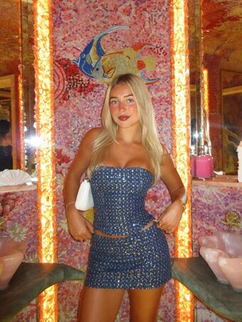 Grace Quigley Nude Leaks OnlyFans Photo 29