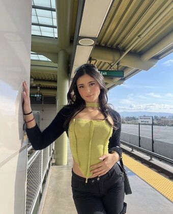 Henna Kaur Bath Nude Leaks OnlyFans Photo 1