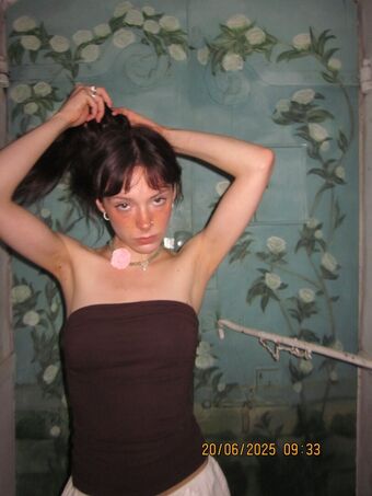 Holly Humberstone Nude Leaks OnlyFans Photo 12