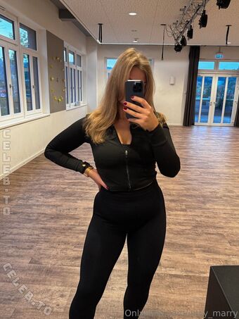 juicy_marry Nude Leaks OnlyFans Photo 24