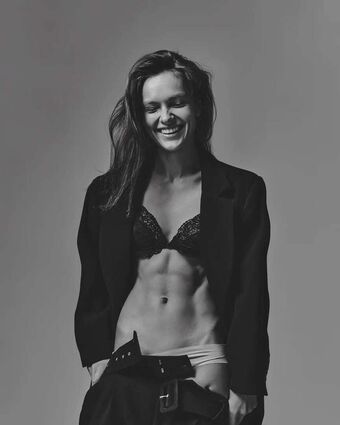 Irina Kovaleva Nude Leaks OnlyFans Photo 2