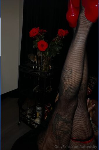 flyyytattedsky Nude Leaks OnlyFans Photo 8