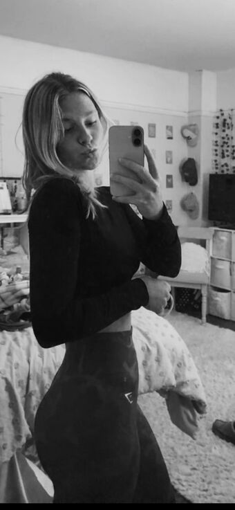 Kamy_Luecke Nude Leaks OnlyFans Photo 8