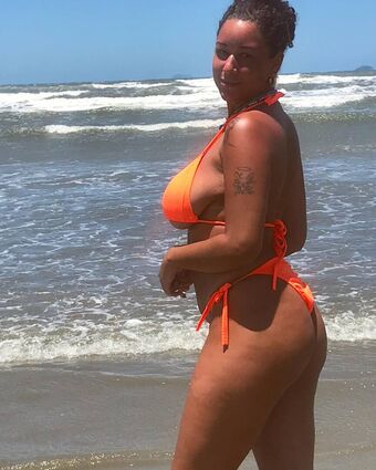 larissaloopes_ Nude Leaks OnlyFans Photo 2