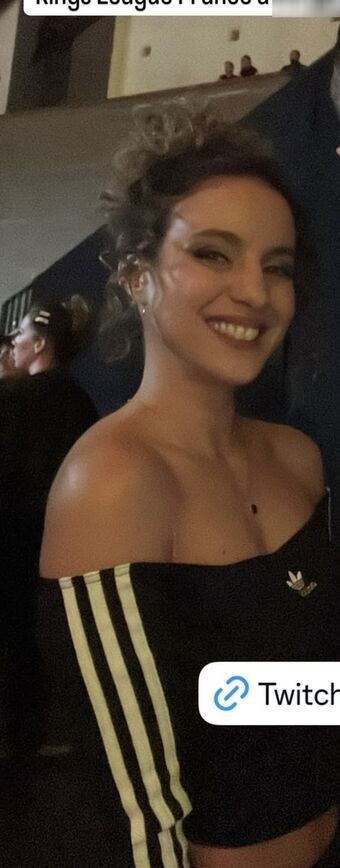 laure_bv Nude Leaks OnlyFans Photo 82