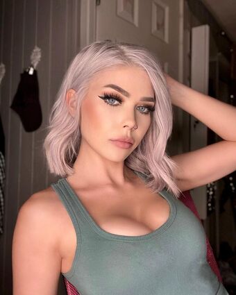 laurenbrewsterrr Nude Leaks OnlyFans Photo 1