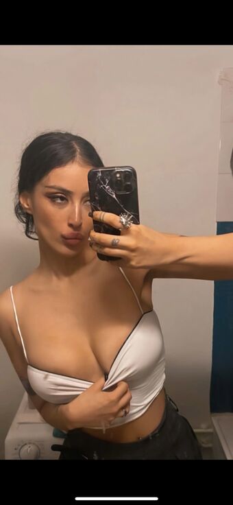 lindaamborisa Nude Leaks OnlyFans Photo 2