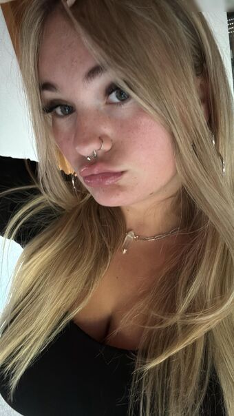 Lizzy_Cherry Nude Leaks OnlyFans Photo 23