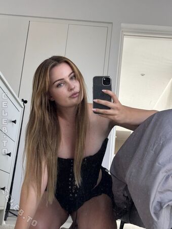 Maja Holf Nude Leaks OnlyFans Photo 1