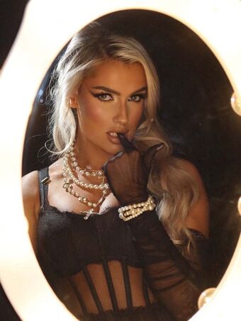 Mariah May Nude Leaks OnlyFans Photo 404