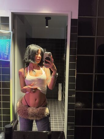 Mariana Araujo Nude Leaks OnlyFans Photo 13