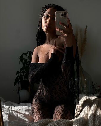 Nia Simone Nude Leaks OnlyFans Photo 42