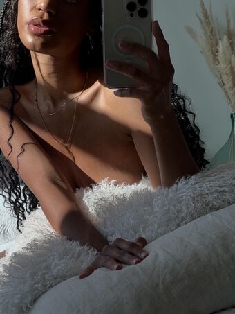 Nia Simone Nude Leaks OnlyFans Photo 44