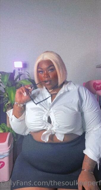 melatoninthroatfree Nude Leaks OnlyFans Photo 17