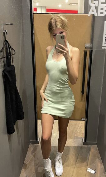 MilaSobolov Nude Leaks OnlyFans Photo 2