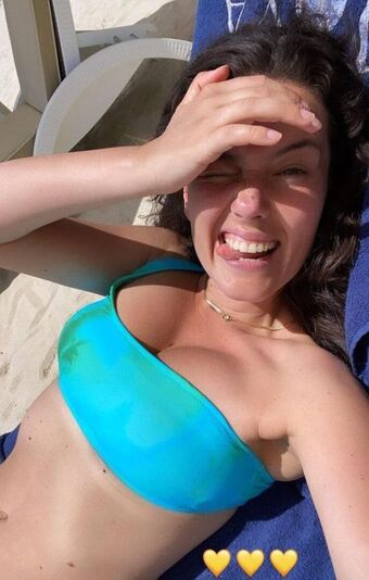 Pelin Akil Nude Leaks OnlyFans Photo 69